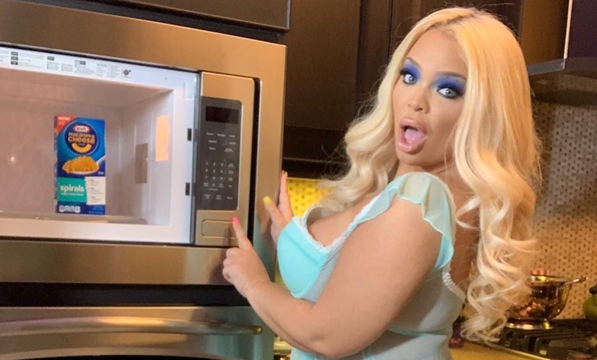 YouTuber Trisha Paytas has announced her Heartbreak Tour. 