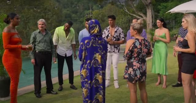 The Mole's Season 2 cast by a pool