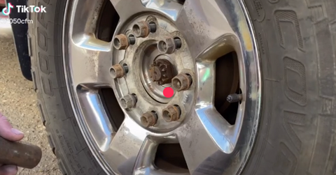 Lugnut Challenge TikTok