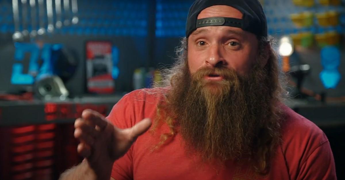 Diesel Dave talking to the camera on Diesel Brothers