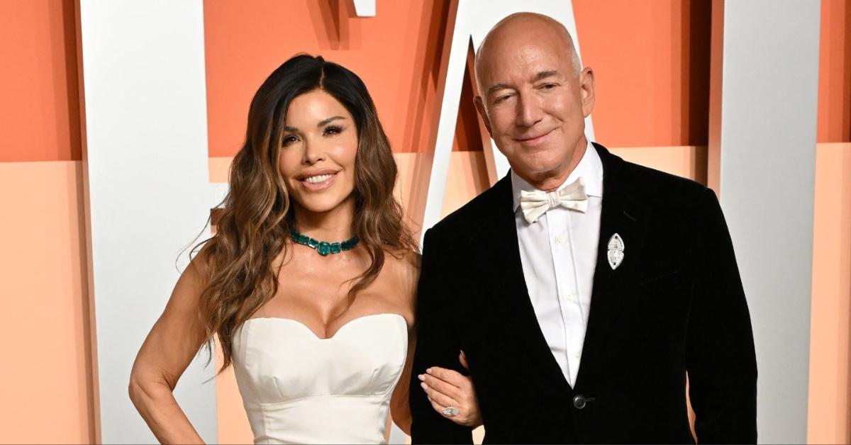 Lauren Sánchez and Jeff Bezos attend the 2025 Vanity Fair Oscar Party.
