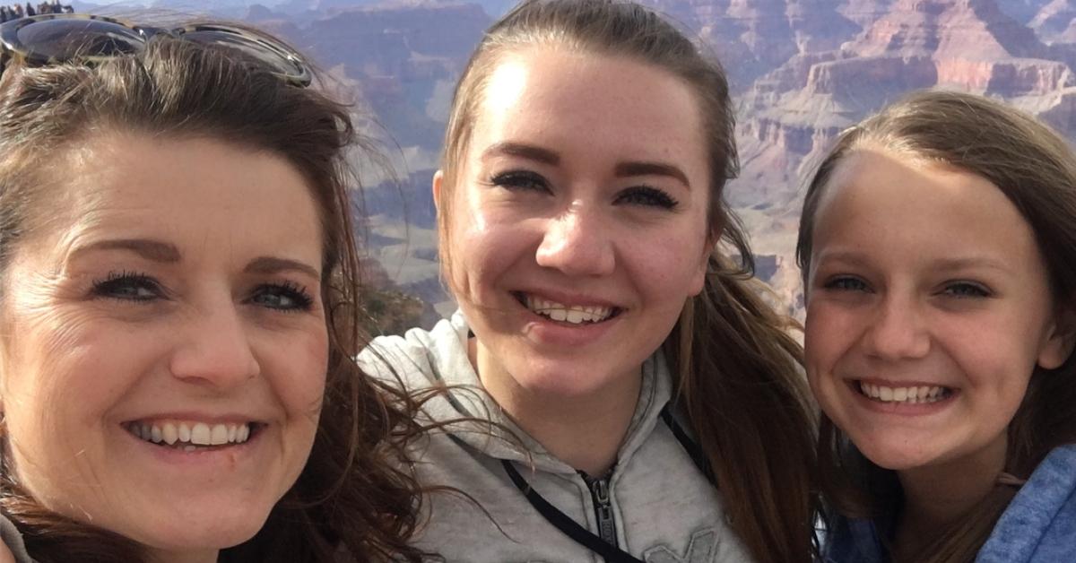 (l-r): Robyn Brown with her daughters Aurora and Breanna