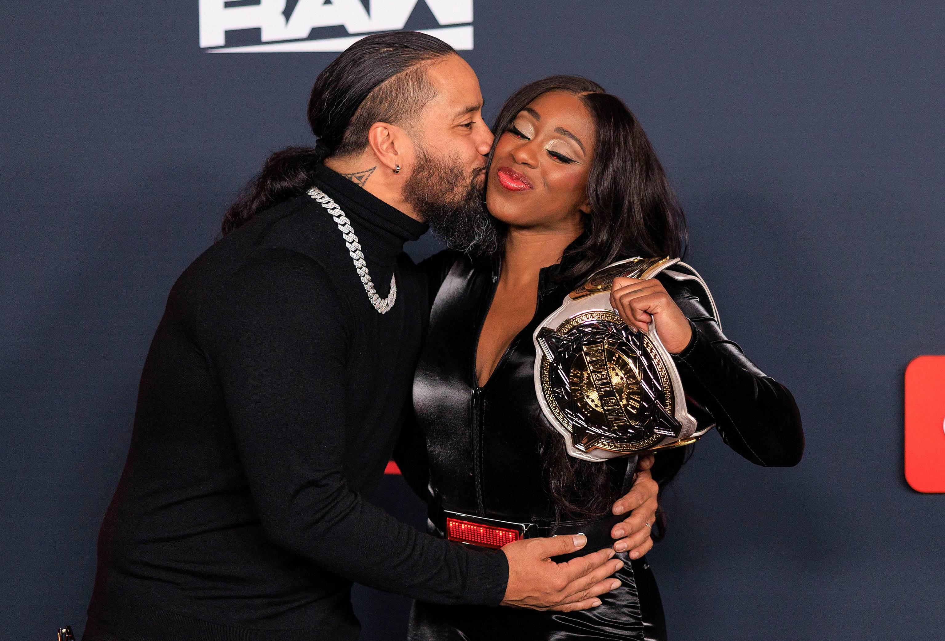 naomi-jimmy-uso-wwe
