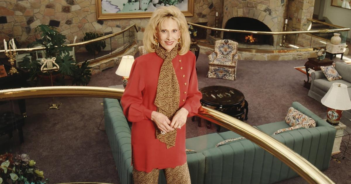Tammy Wynette poses for a portrait at home in 1995 in Franklin, Tennessee.