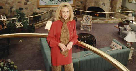 Tammy Wynette poses for a portrait at home in 1995 in Franklin, Tennessee.