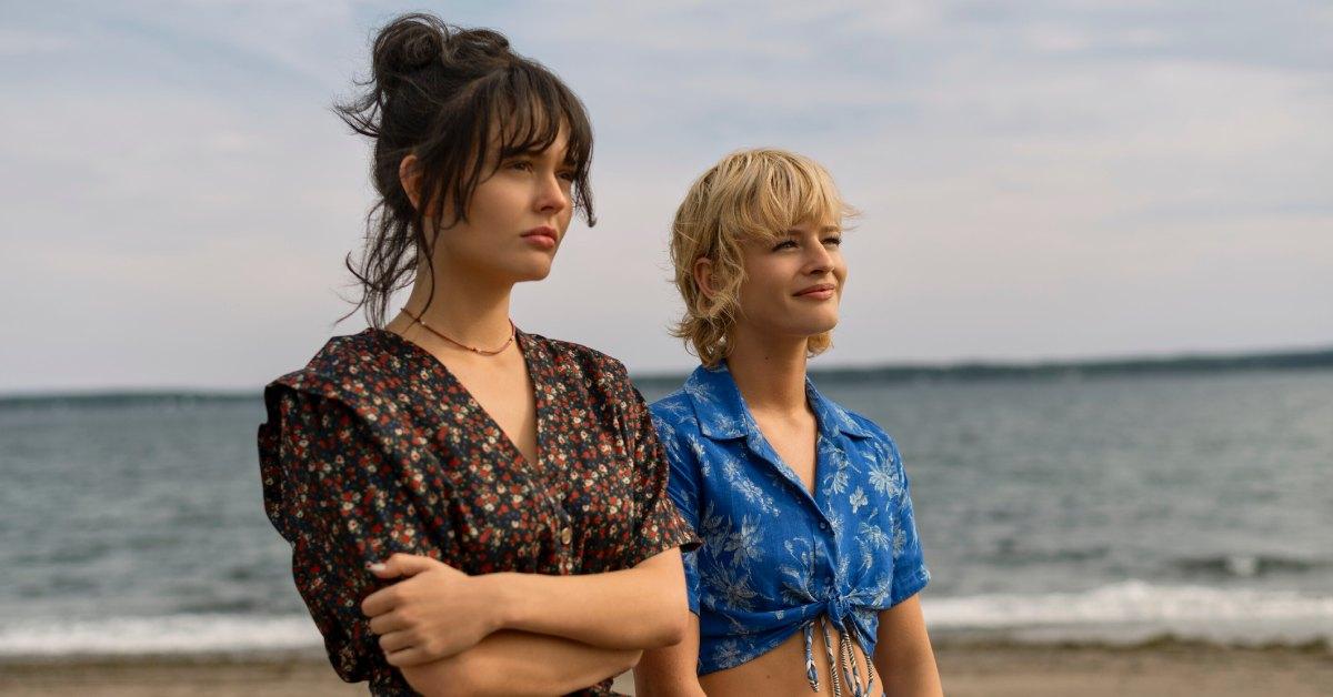 Cadence and Mirren on the beach in 'We Were Liars'.
