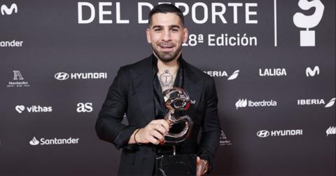 Fans of Ilia Topuria Want to Know If He's Married Amid Announcement