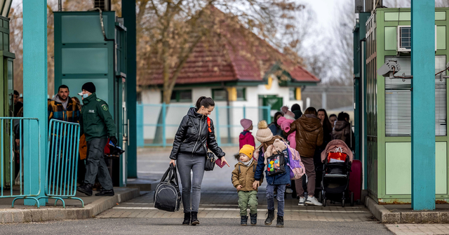 Ukranians fleeing their country