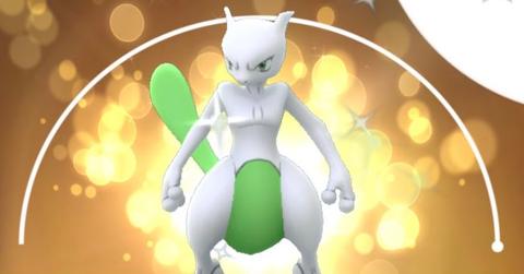 Lucky Shiny Mewtwo in 'Pokémon GO'
