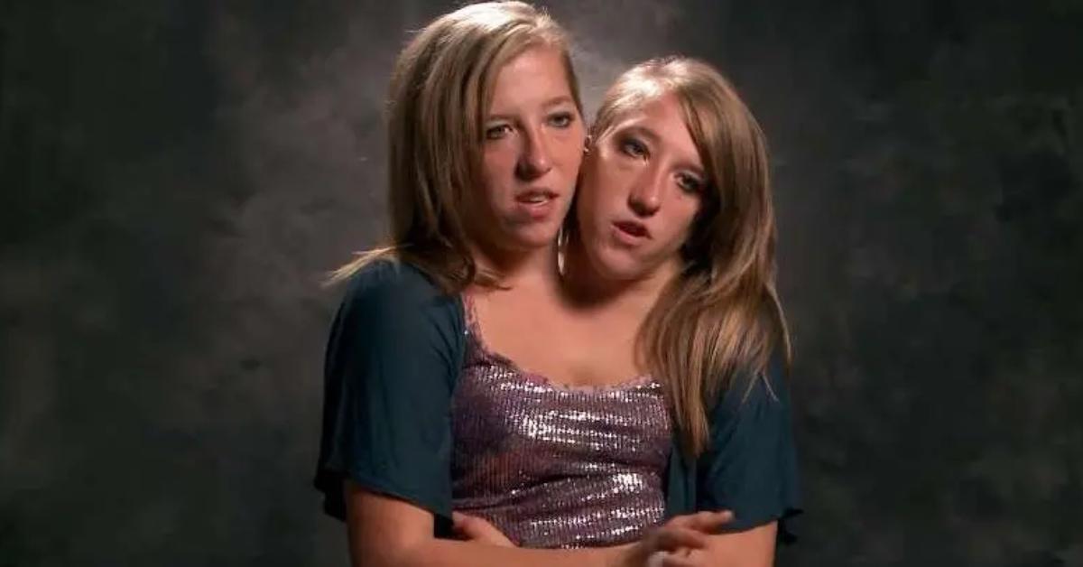 Conjoined twins Abby and Brittany Hensel explain how they drive a