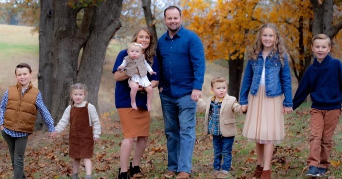 What Does Josh Duggar Do For A Living He Has A Growing Family