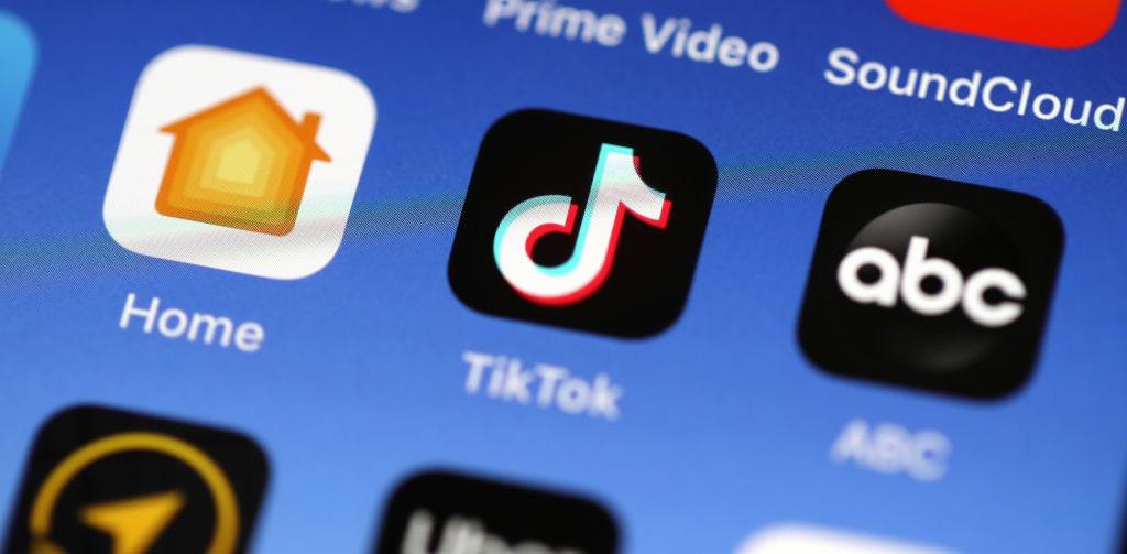 The Truth Behind the TikTok Trend That Has The Word "Ciusism" Suddenly Flooding Your Timeline
