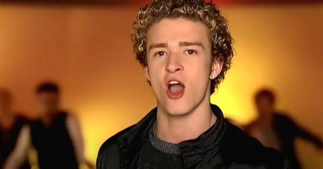 Justin Timberlake sings "It's Gonna Be Me"