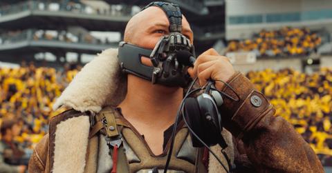 Bane (Tom Hardy) wears a mask in 'The Dark Knight Rises'