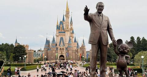 A Dad Uses the Bathroom During an Animal Kingdom Ride at Disney World