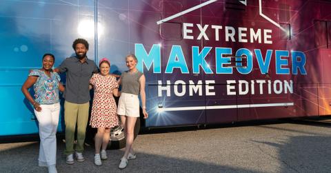 Extreme Makeover: Home Edition with the makeover bus
