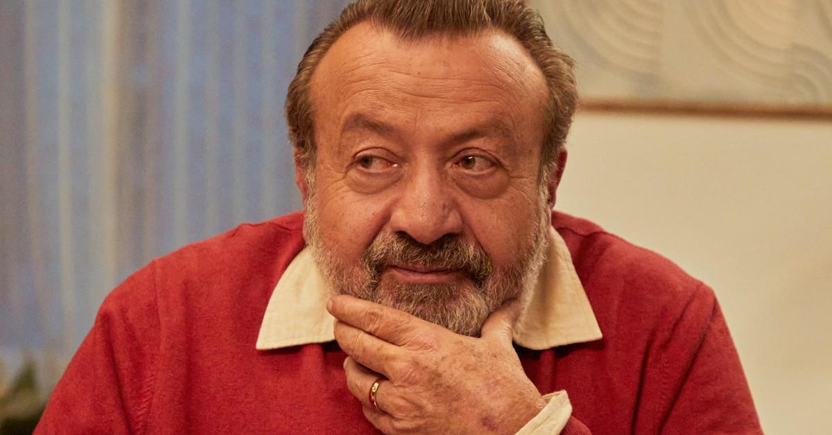  José Sefami as Néstor