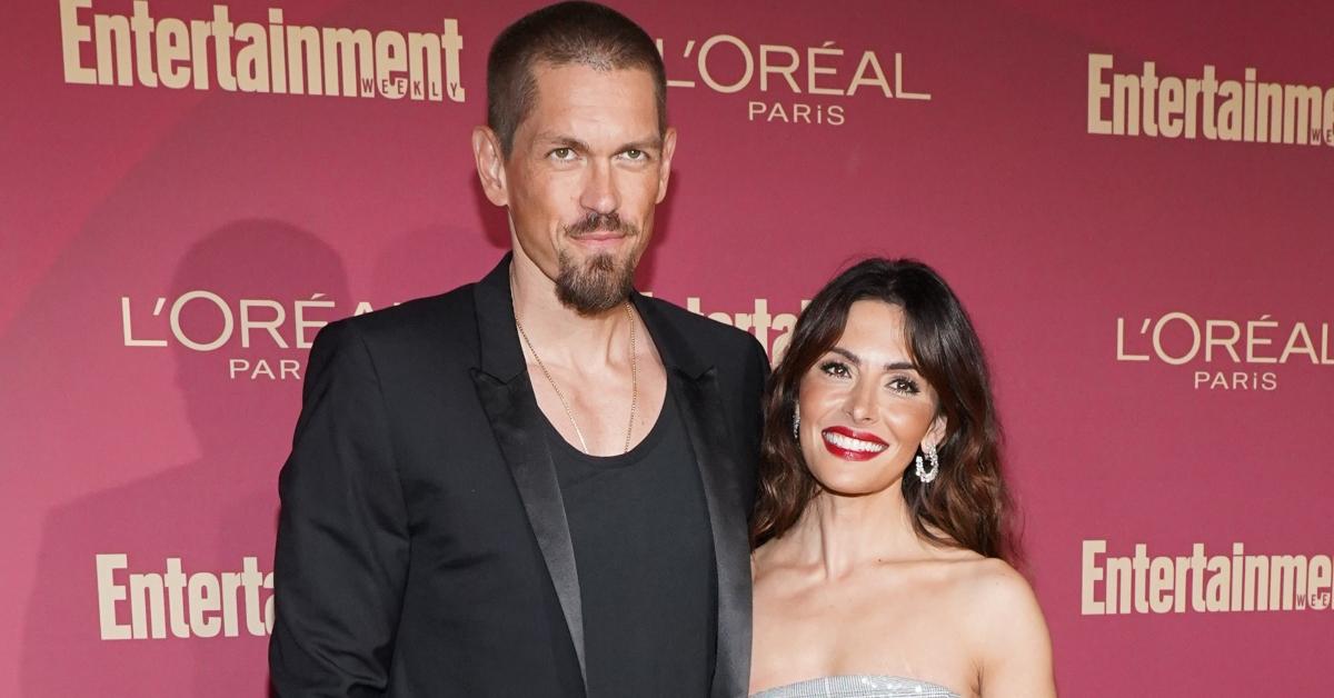 Steve Howey and Sarah Shahi