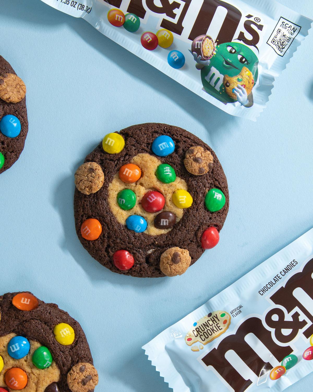 The Christina Tosi X M&M'S Crunchy Cookie Crunchy Cookie.