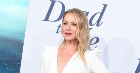 christina-applegate-no-makeup-1588953757183.jpg