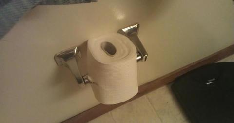 8-bad-roommates-1558710402705.jpg