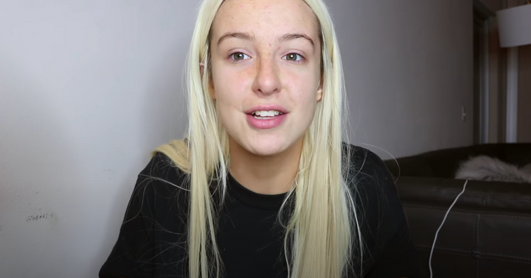 Tana Mongeau With No Makeup? Here's What She Looks Like Sans-Cosmetics