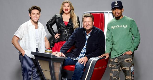(l-r) Niall Horan, Kelly Clarkson, Blake Shelton, Chance the Rapper