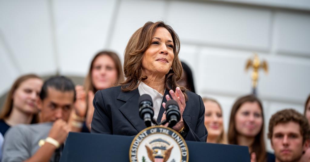 Kamala Harris's Tan Suit Is Political Shade at Its Finest