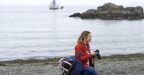 where was sailing into love filmed