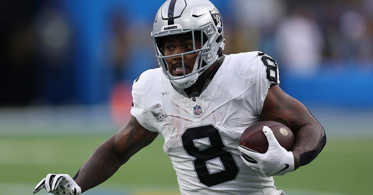 Raiders' Josh Jacobs changes jersey number, Raiders News