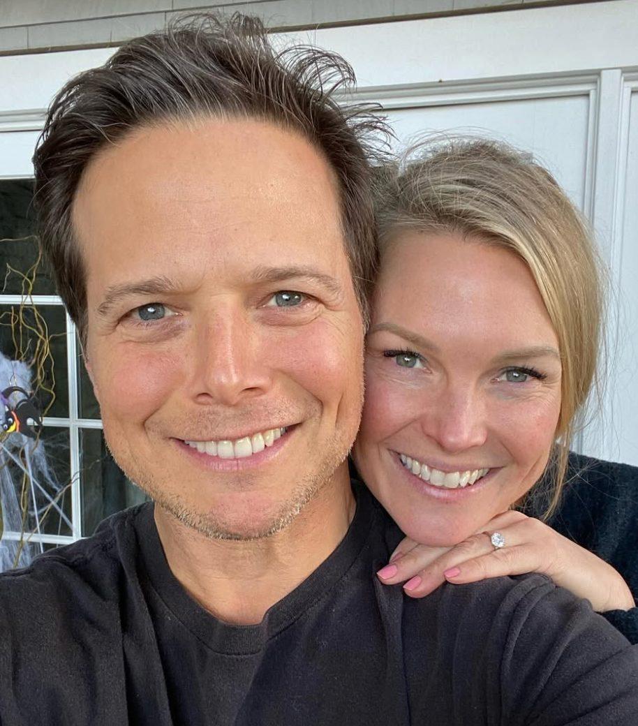 Scott Wolf and Kelley together, happy.